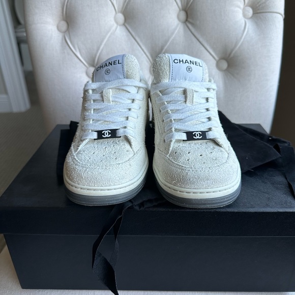🤍🔥CHANEL WHITE SUEDE FLAT TOP SNEAKERS. SIZE 36.5. SOLD OUT EVERYWHERE!! - Picture 2 of 7